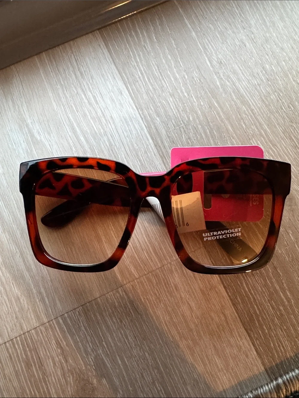 N/A bold oversized